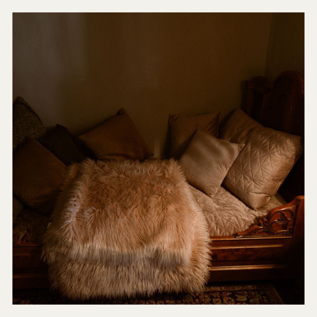 Gemütliches Vintage-Bett im Foto-Atelier, Chemnitz Umgebung